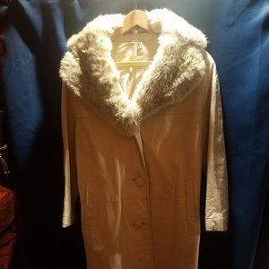 Vintage Ivory Belted Leather Jacket w/ Fox Fur